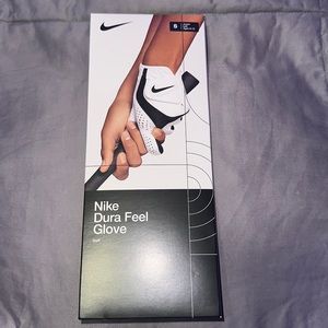 Nike Dura Feel Left Golf ages 8-12 Glove